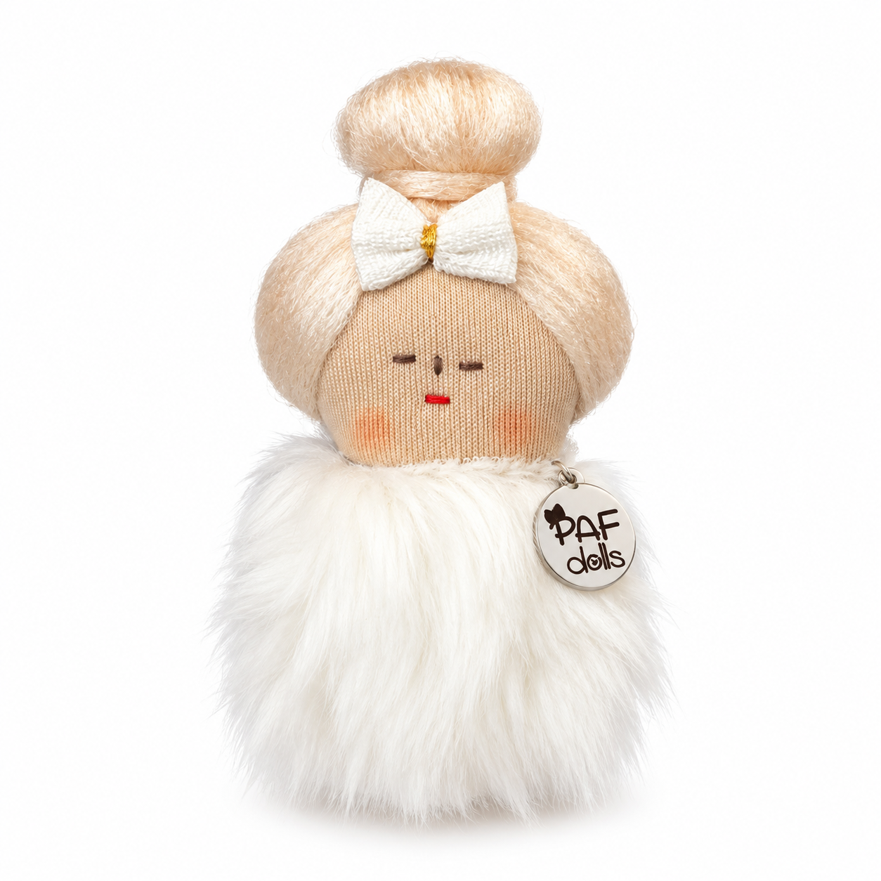 06256A3E-D699-4BFF-9E7A-BA21E23F7AF6 7 cm_PAF Doll Brooch – Glamorous White Elegance - Image 1